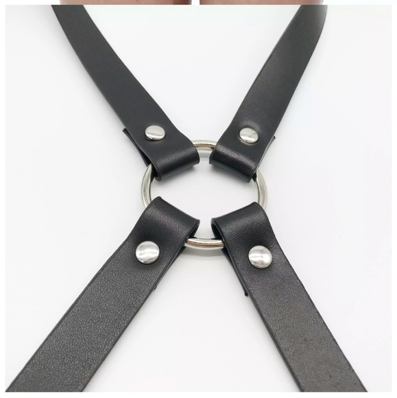 Black bow body harness garter - Picture 4 of 9